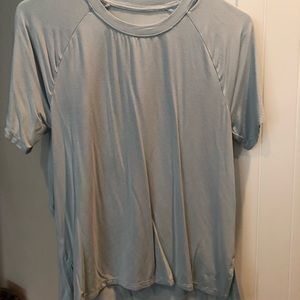 UA high low split back top